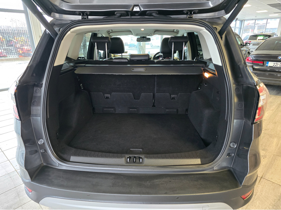 2017 Ford Kuga - image 5