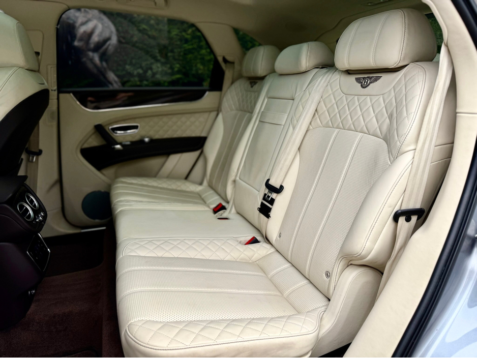 2016 Bentley Bentayga W12 600BHP AWD 5DR A €118,950