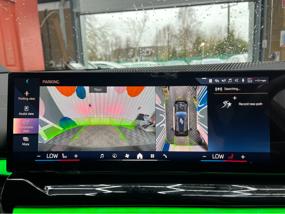 2024 BMW i5 2024 BMW I5 EDRIVE40 TOURING EXCELLENCE ELECTRIC AUTOMATIC / CRUISE CONTROL / 360° CAMERA / ELECTRIC MEMORY & HEATED SEATS / APPLE CARPLAY / PANORAMIC SUNROOF / PADDLE SHIFTERS / AMBIENT LIGHT