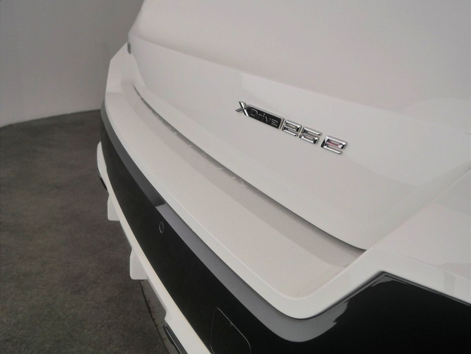 2023 BMW X1 - image 25