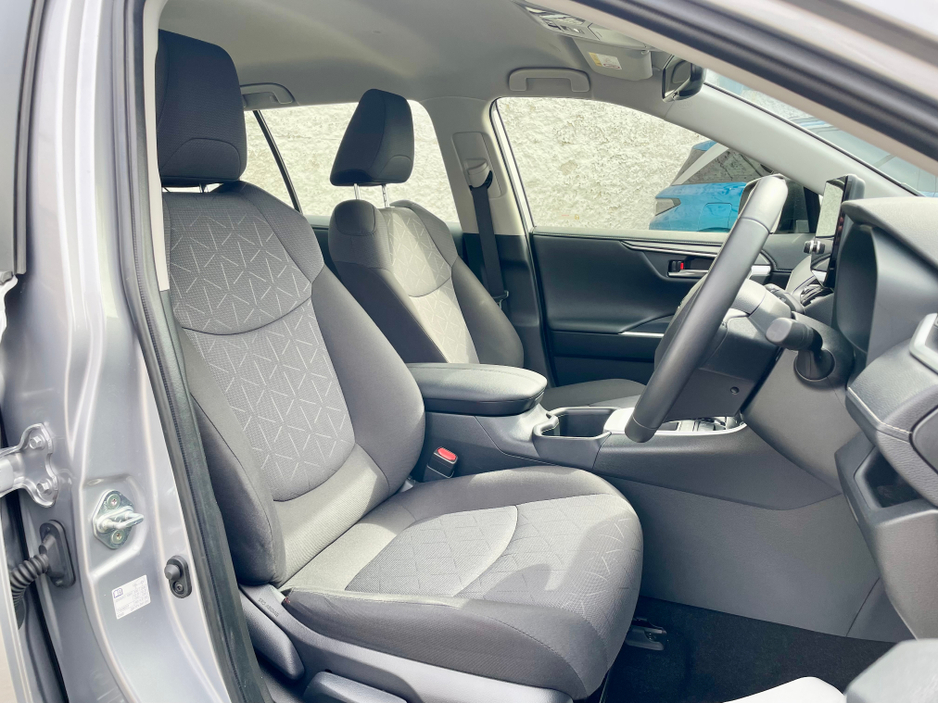 2024 Toyota Rav4 - image 17