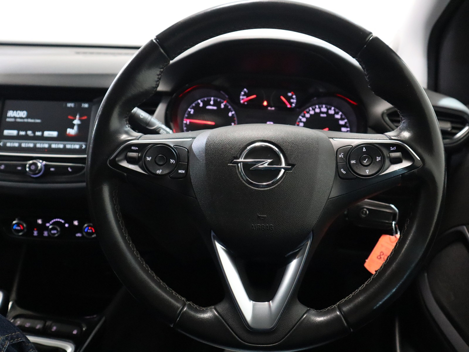 2022 Opel Crossland X - image 11