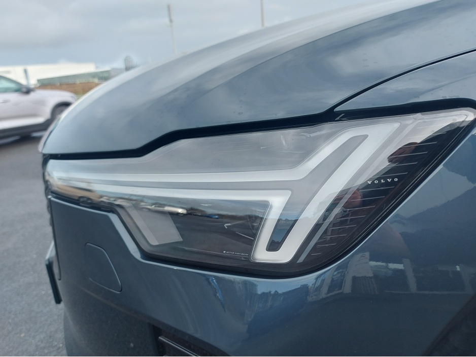 2026 Volvo XC90 T8 PHEV PLUS DARK AWD 5DR €99,950