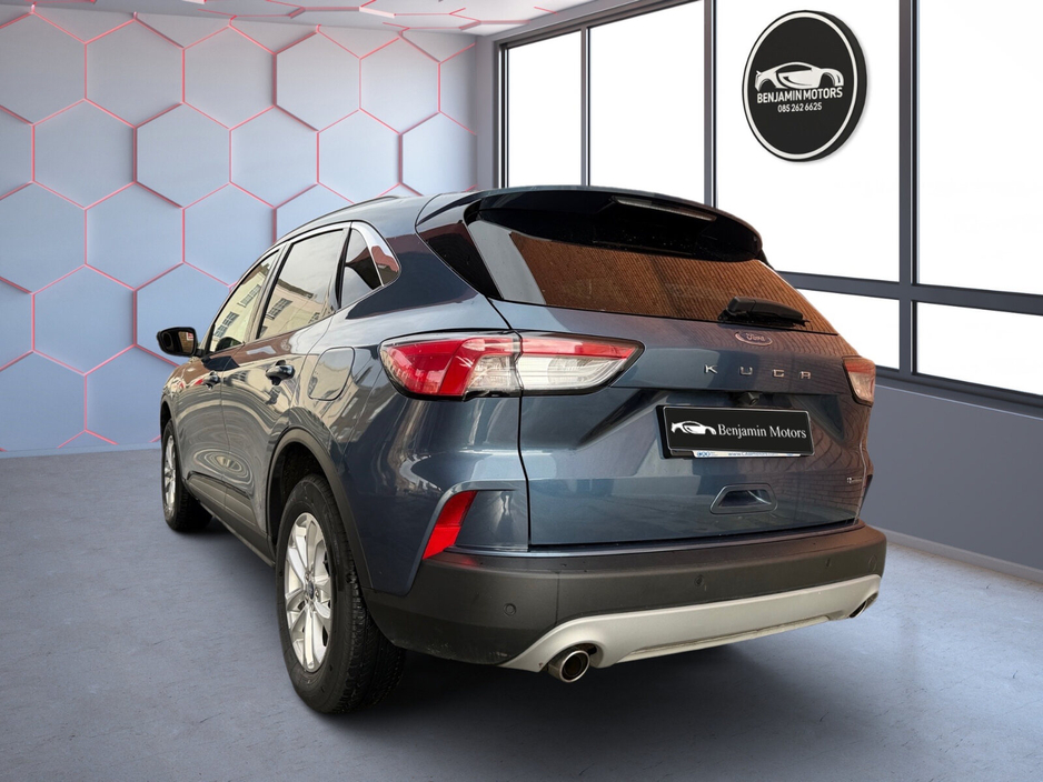 2022 Ford Kuga 2.5 Duratec 190PS FHEV Titanium Auto €27,450
