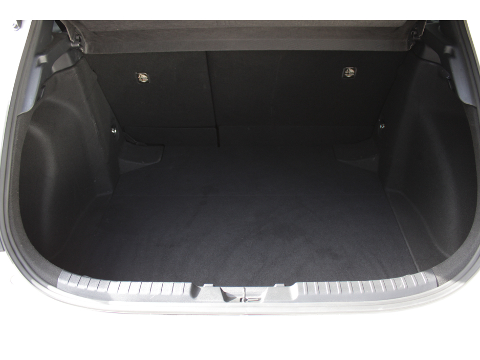 2018 Toyota Corolla - image 18