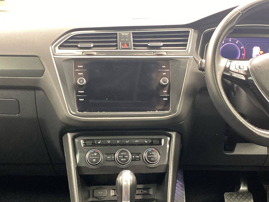 2019 Volkswagen Tiguan - image 8