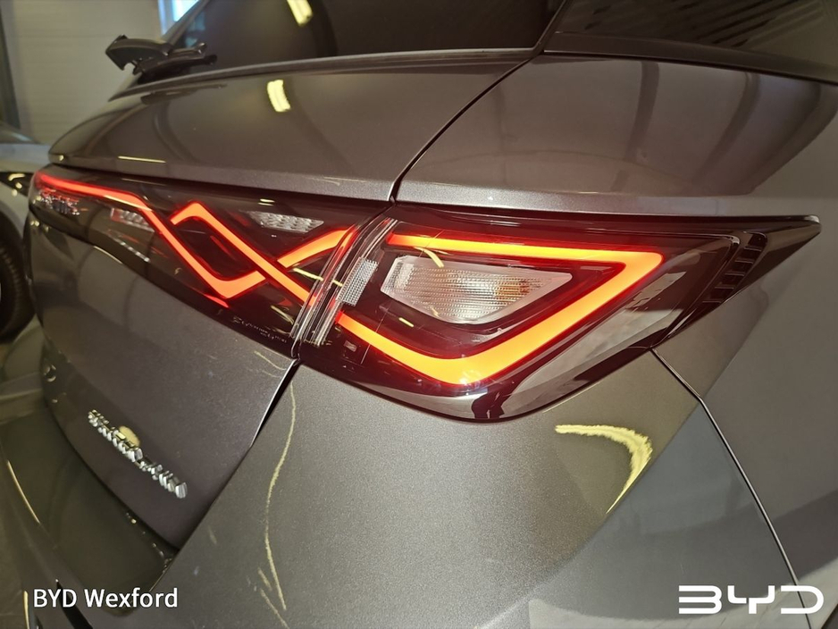 2026 BYD Dolphin Design 60.4kWh €34,706