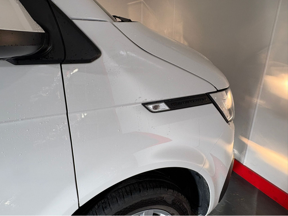 2023 Volkswagen Transporter - image 10