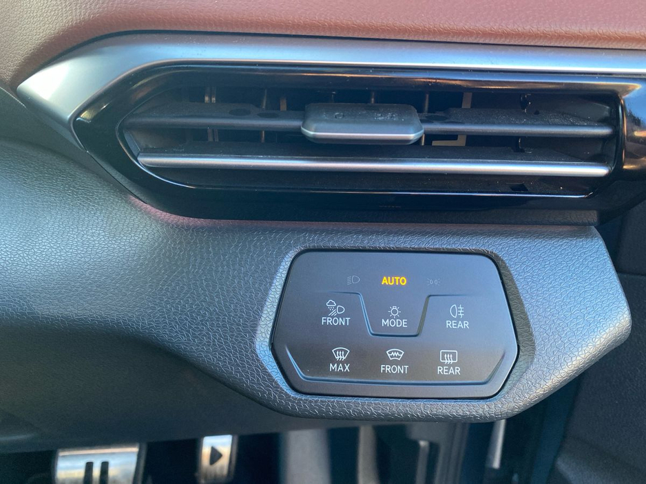 2023 Volkswagen ID.5 - image 18