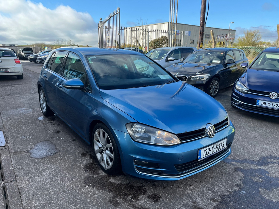 2013 Volkswagen Golf - image 2