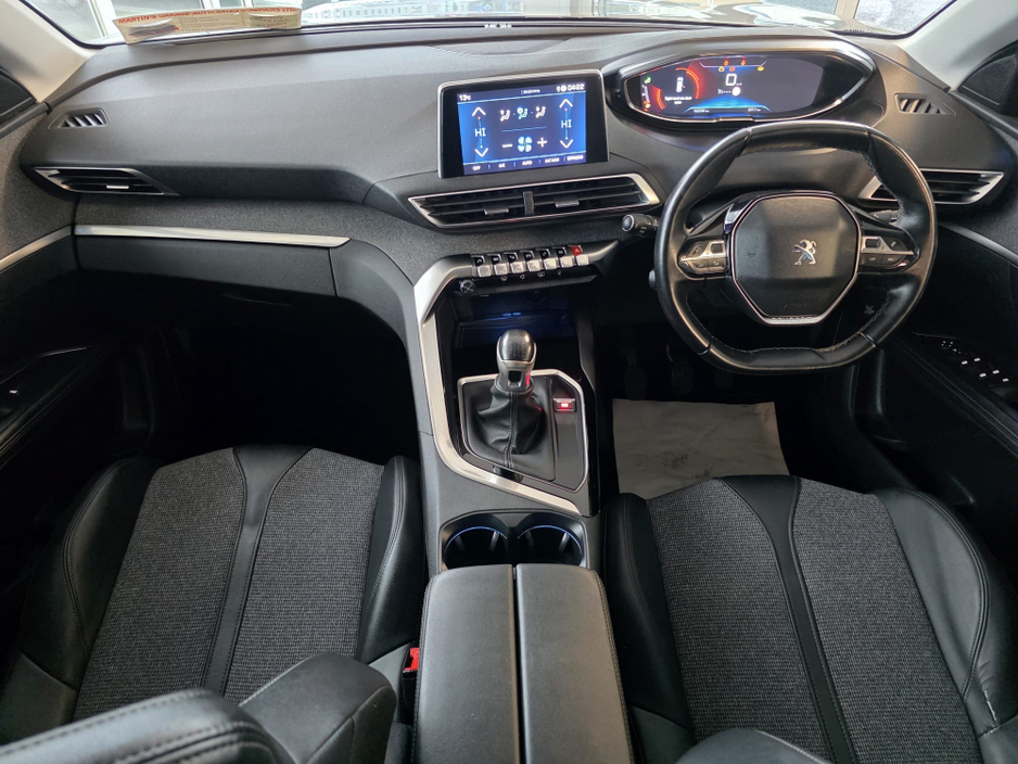 2019 Peugeot 5008 - image 10