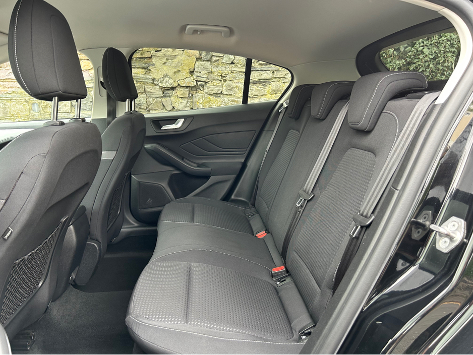 2019 Ford Focus - image 18