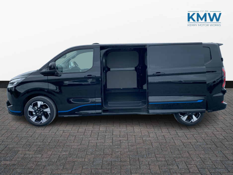 2026 Ford Transit Custom - image 3