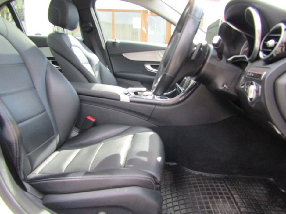 2016 Mercedes-Benz C Class - image 12