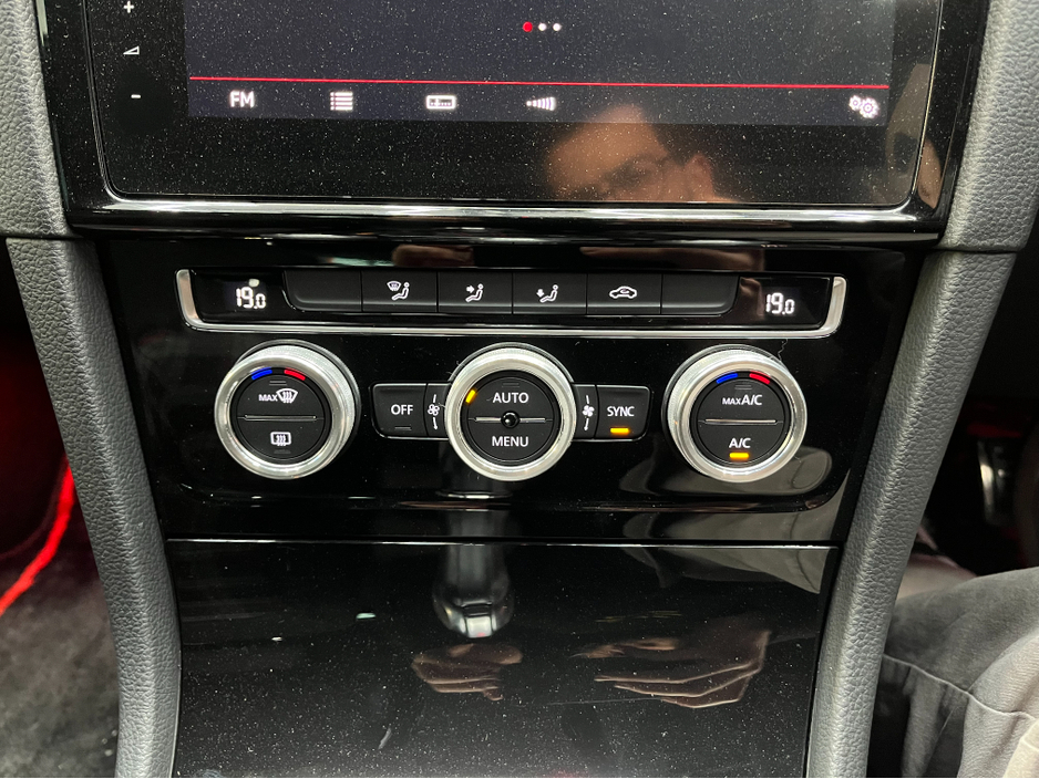 2018 Volkswagen Golf - image 19