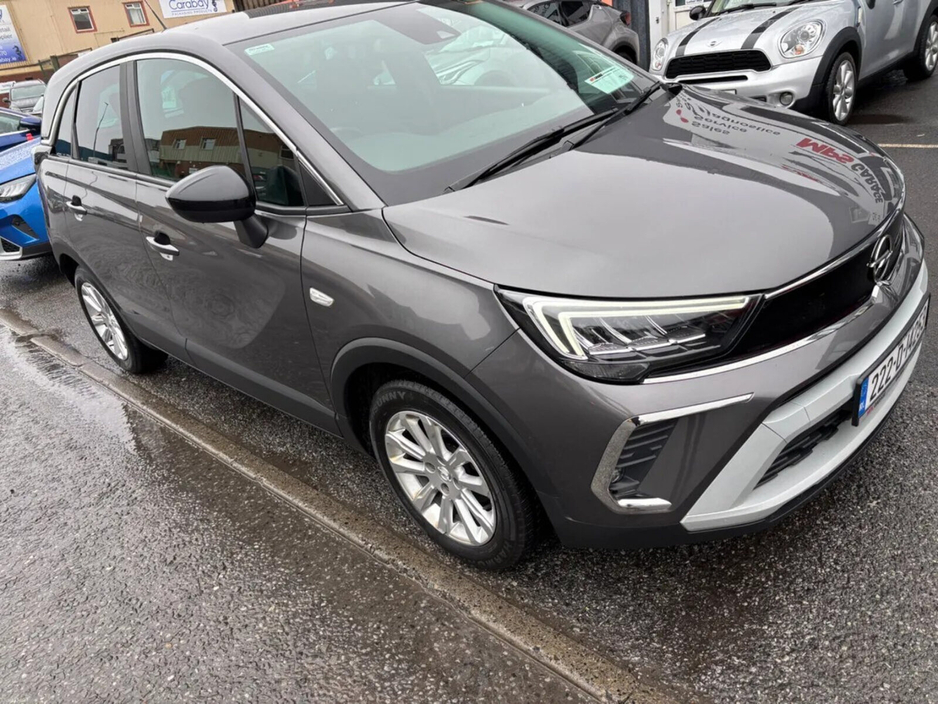 2022 Opel Crossland X - image 5