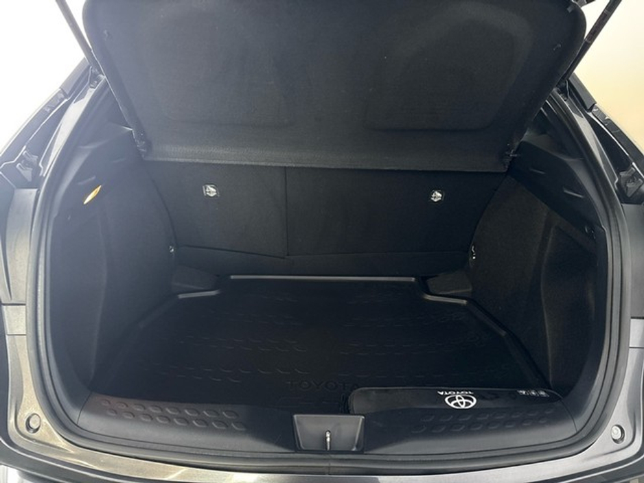 2021 Toyota C-HR - image 10