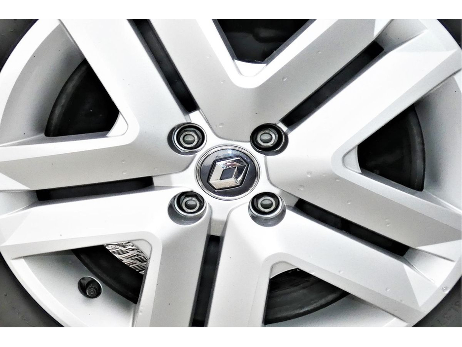 2022 Renault Clio - image 28