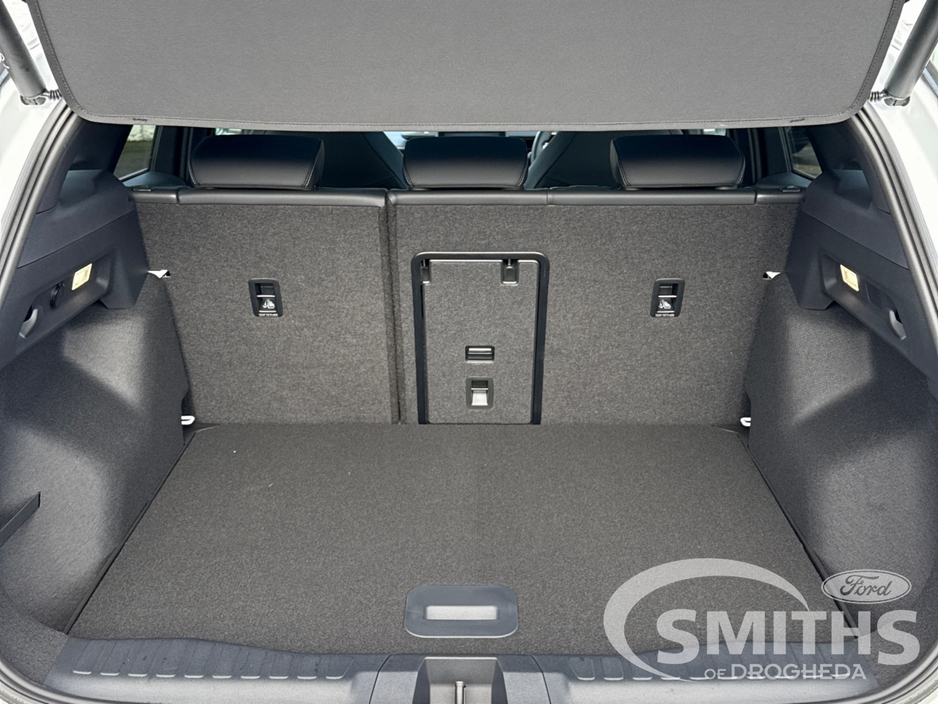 2026 Ford Explorer PREMIUM 77KWH 286PS €45,950