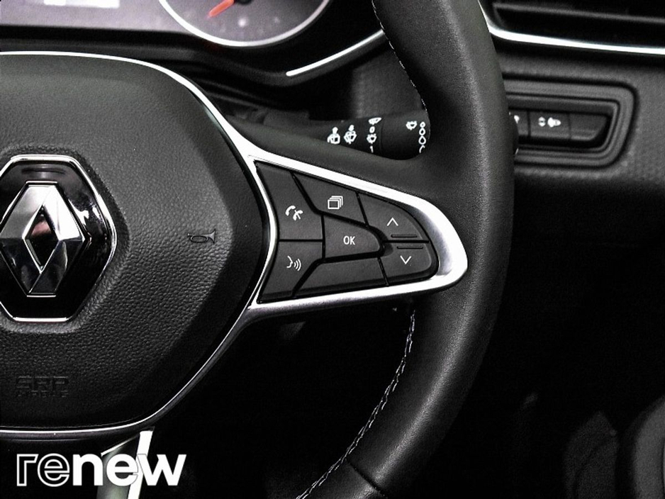 2022 Renault Clio - image 20