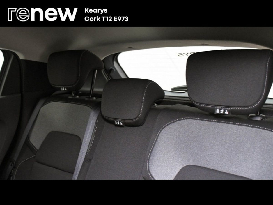 2025 Renault Clio - image 14