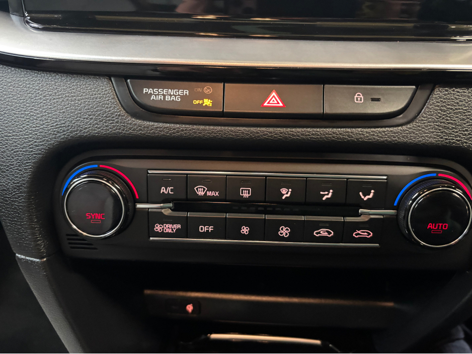 2021 Kia XCeed - image 13