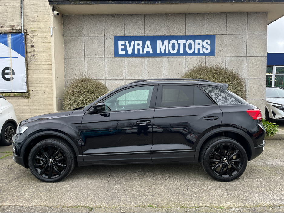 2022 Volkswagen T-Roc - image 6