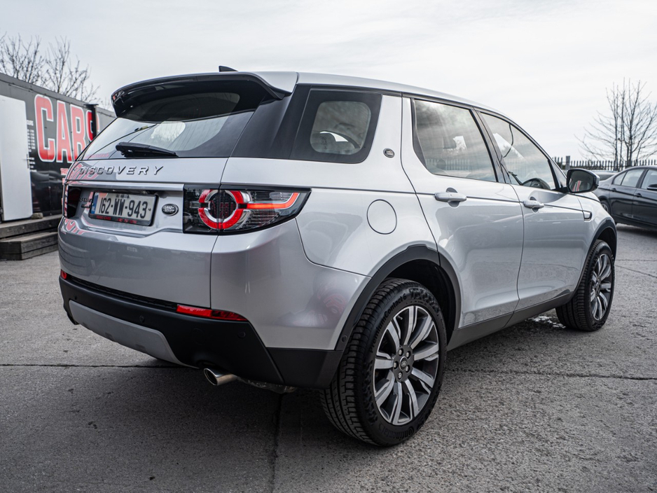 2016 Land Rover Discovery Sport - image 14
