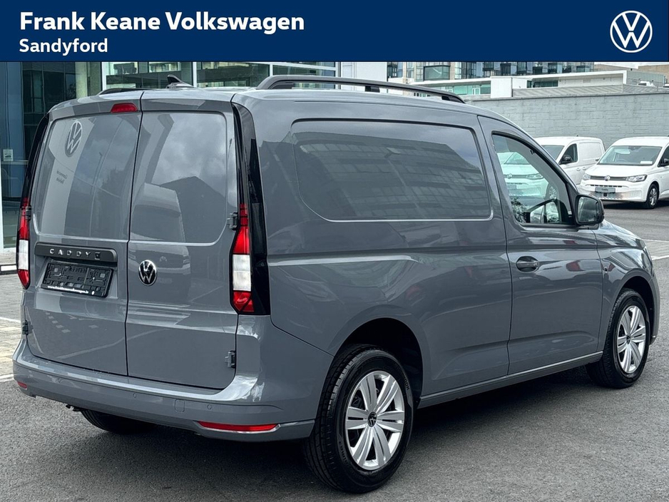 2026 Volkswagen Caddy - image 3