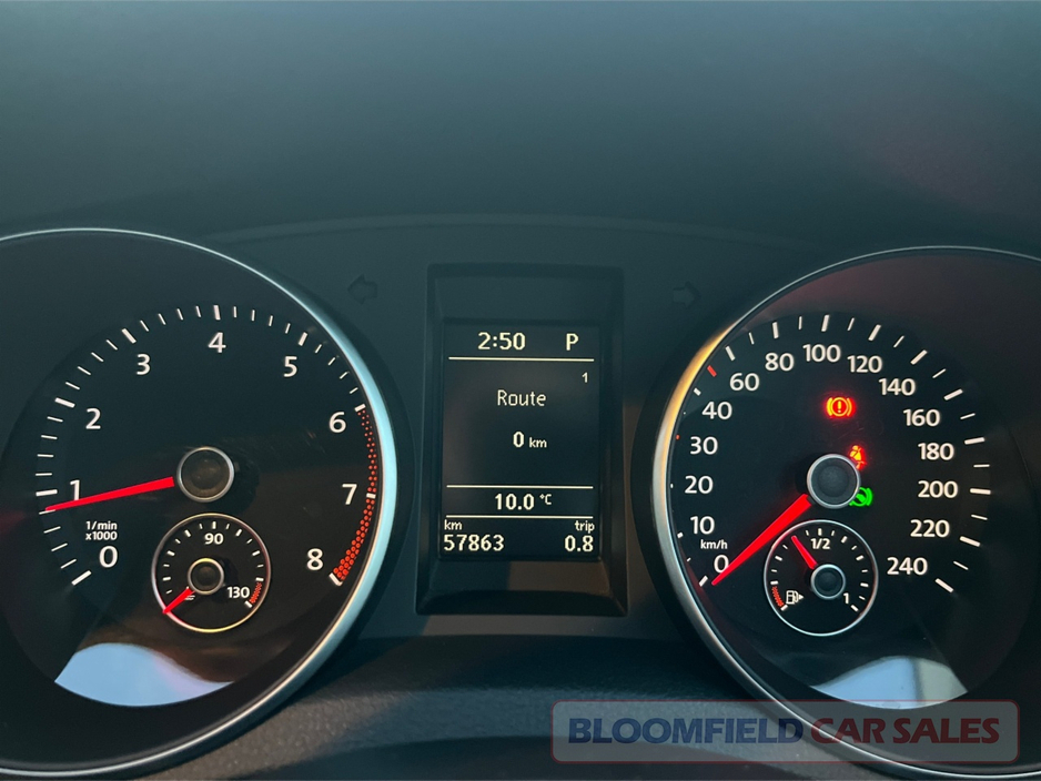 2011 Volkswagen Golf HIGHLINE , SUNROOF // LOW MILEAGE €8,950