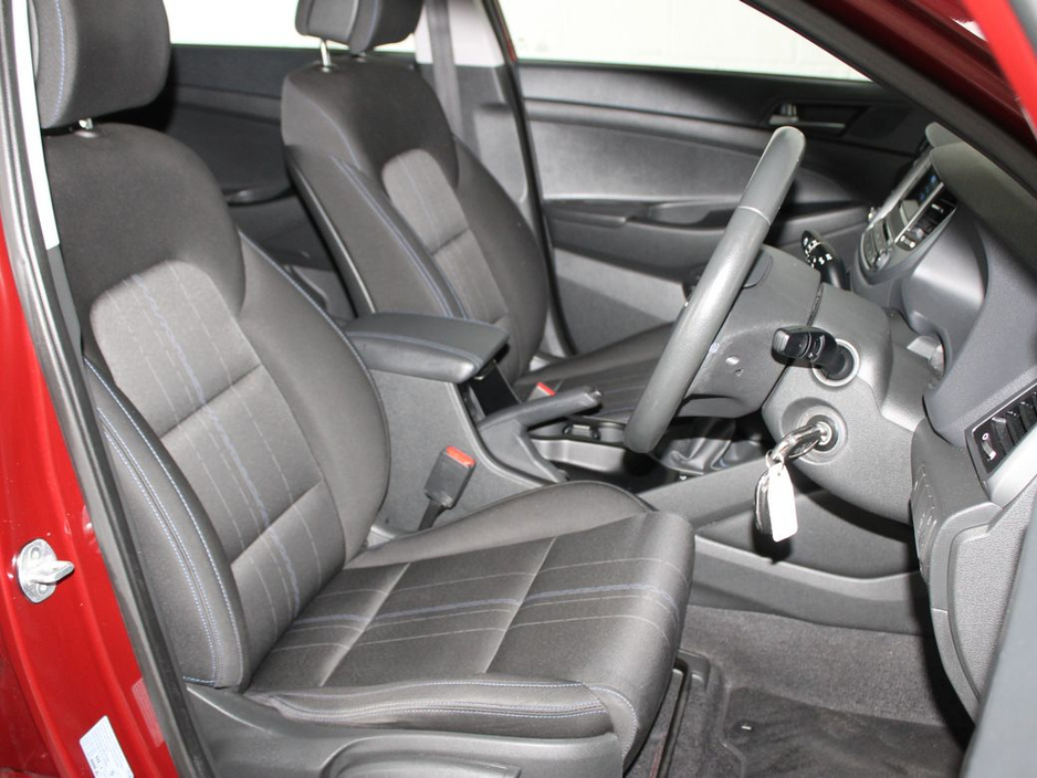 2017 Hyundai Tucson - image 13