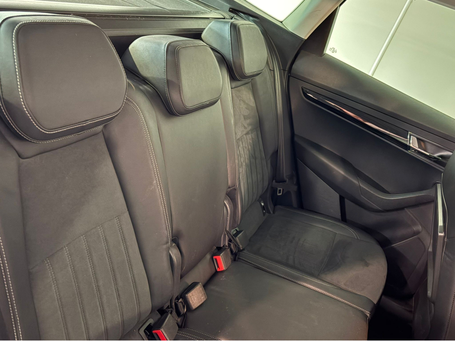 2018 Skoda Karoq - image 12