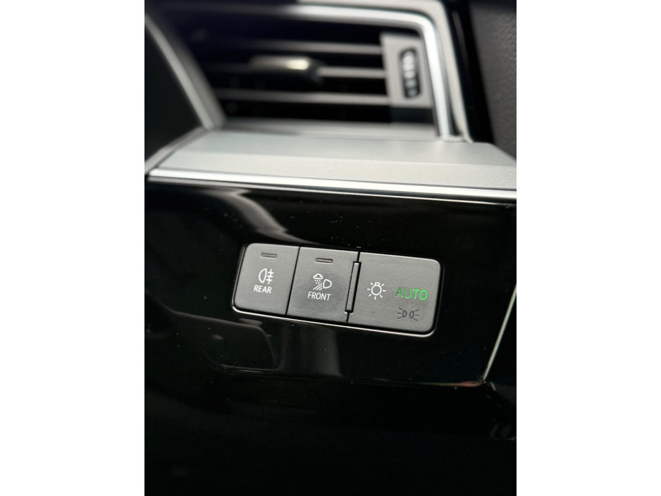 2024 Audi Q8 - image 38