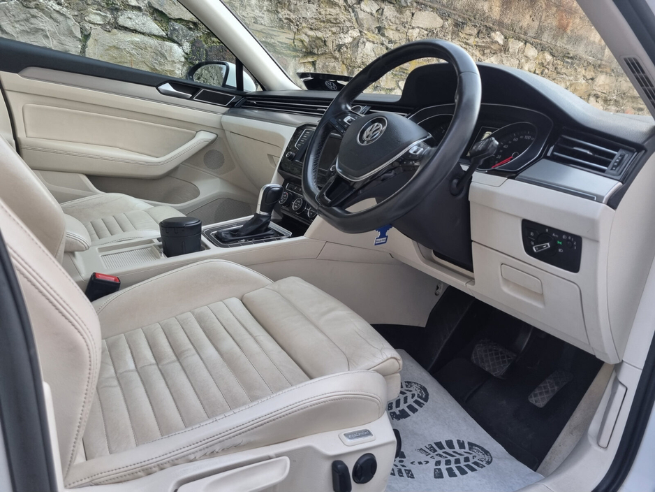2015 Volkswagen Passat 1.6 TDI DSG 120HP Highline €7,899
