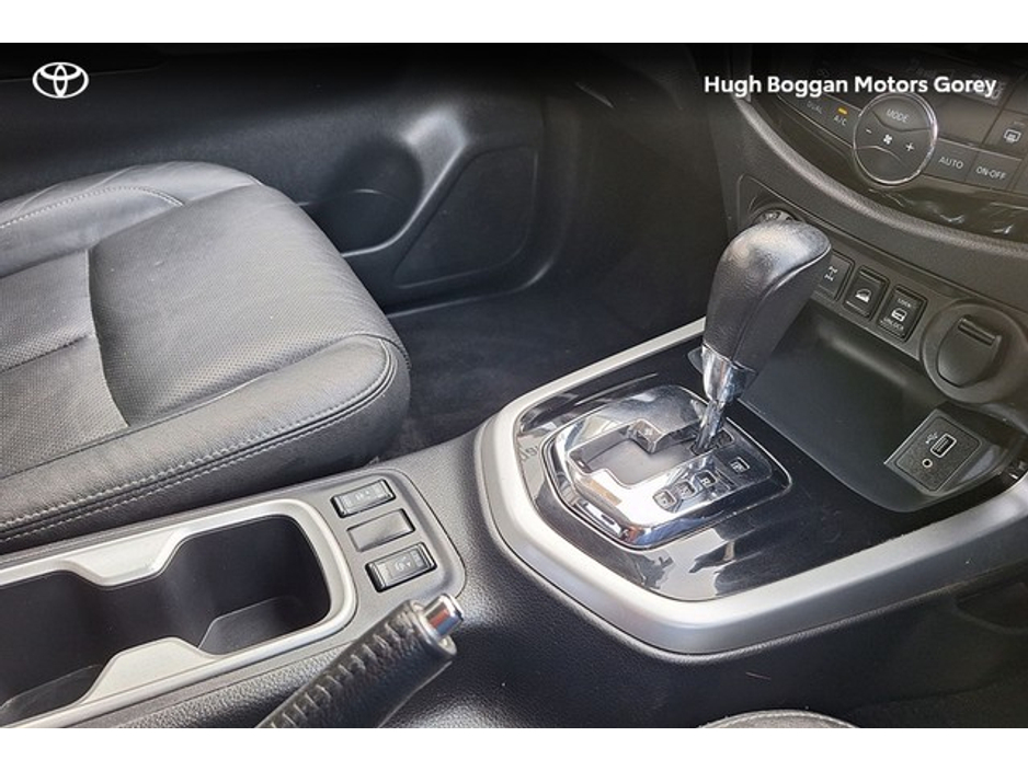 2019 Nissan Navara - image 13