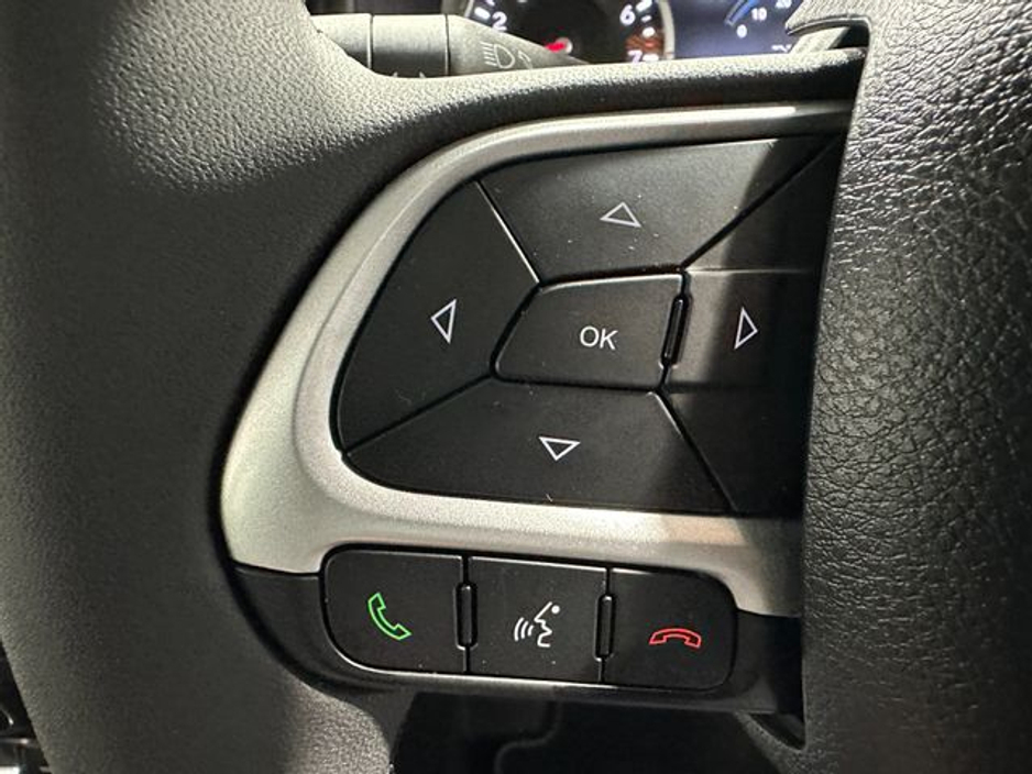 2024 Jeep Renegade - image 13