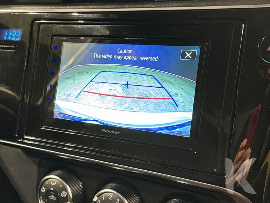 2017 Toyota Corolla - image 22