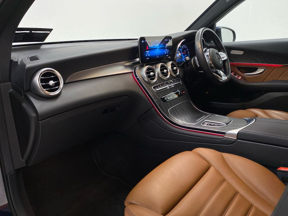 2022 Mercedes-Benz GLC Class - image 6