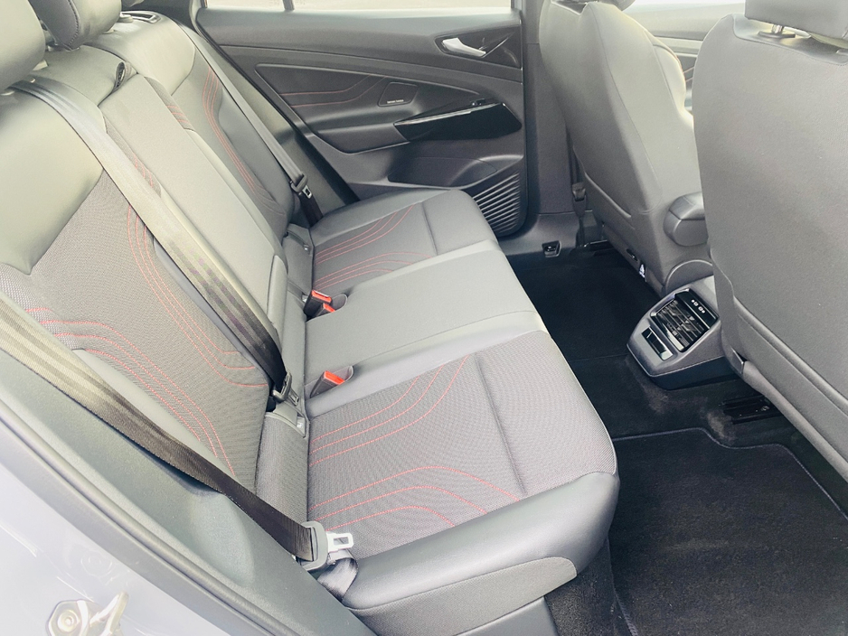 2024 Volkswagen ID.4 - image 24