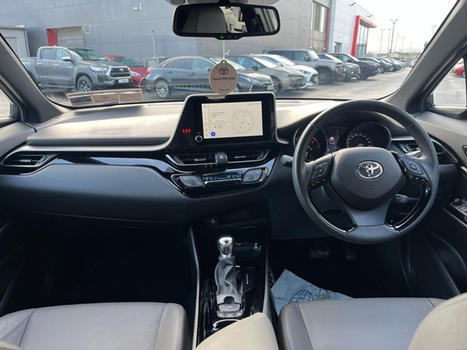 2023 Toyota C-HR C-HR HYBRID SOL €27,950