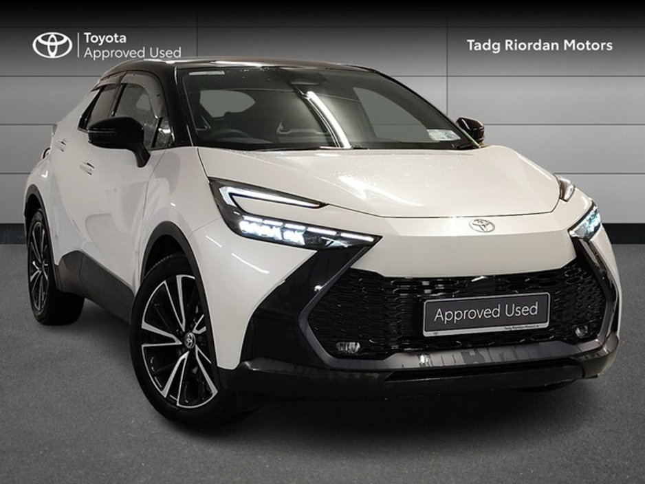 2025 Toyota C-HR PHEV SOL €45,750