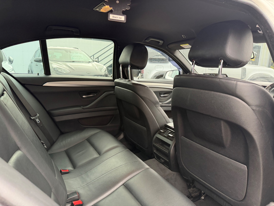 2016 BMW 5 Series - image 22