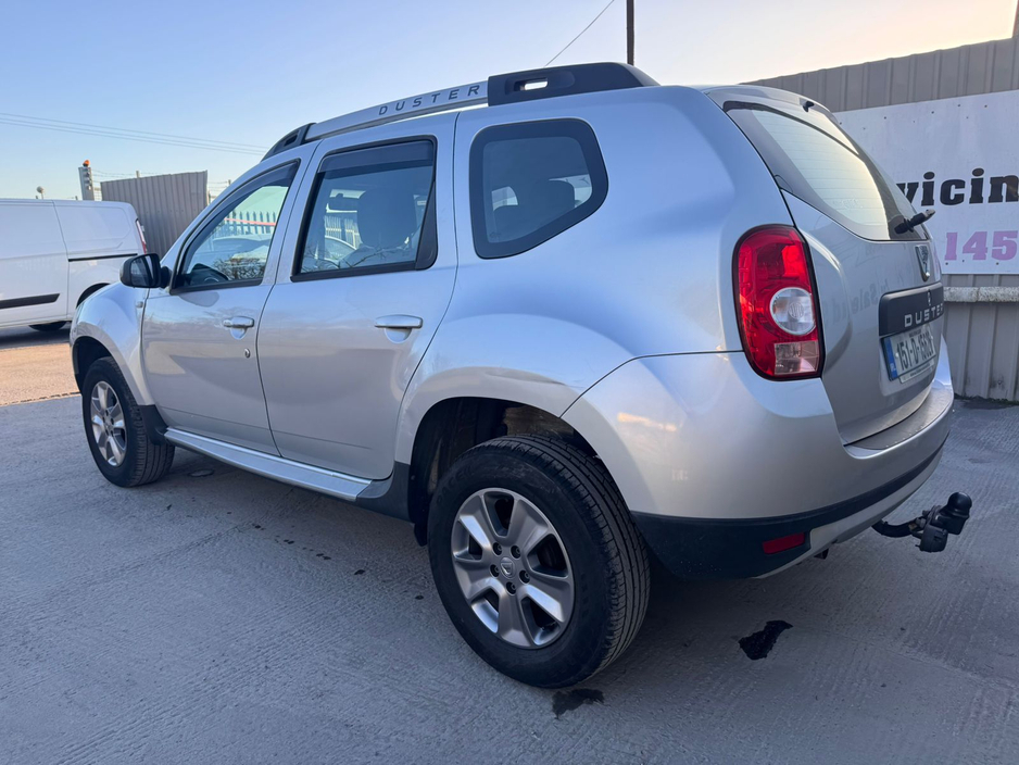 2015 Dacia Duster - image 7