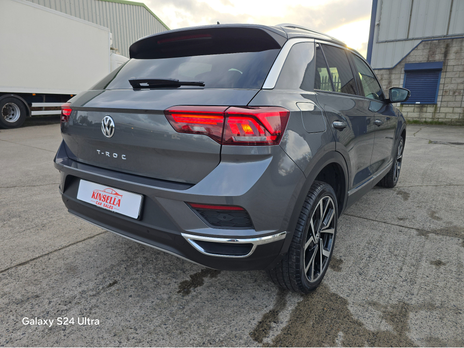 2020 Volkswagen T-Roc - image 5