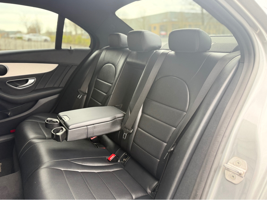 2015 Mercedes-Benz C Class - image 26
