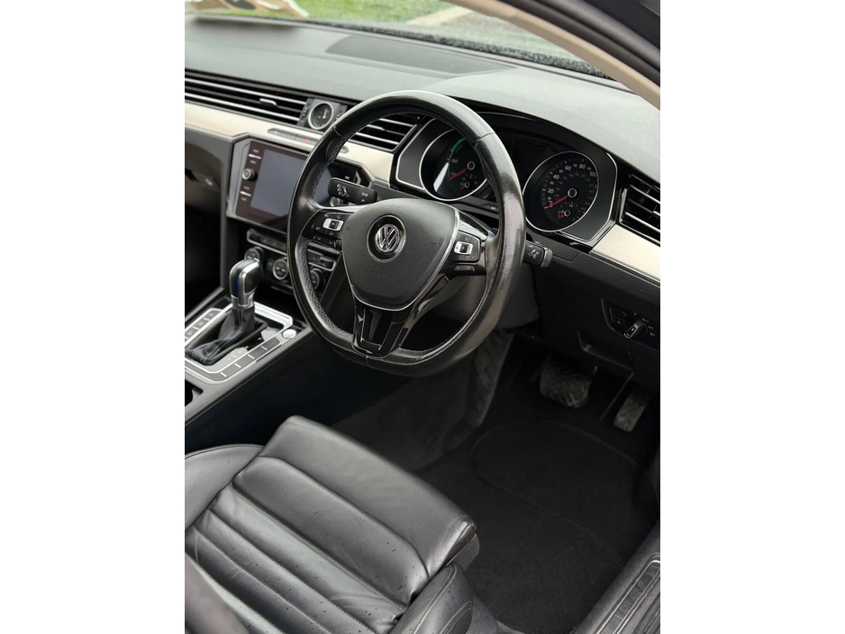 2017 Volkswagen Passat Volkswagen Passat 2017 GTE AUTO High Line €14,990