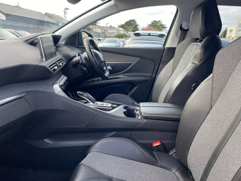 2019 Peugeot 3008 - image 14