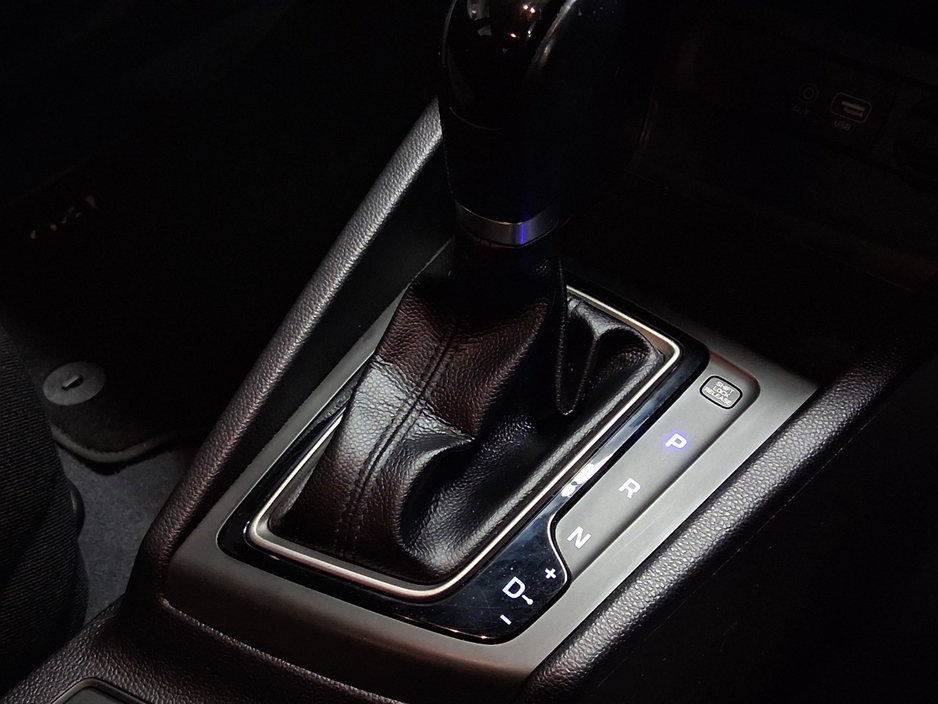 2018 Hyundai i20 - image 15