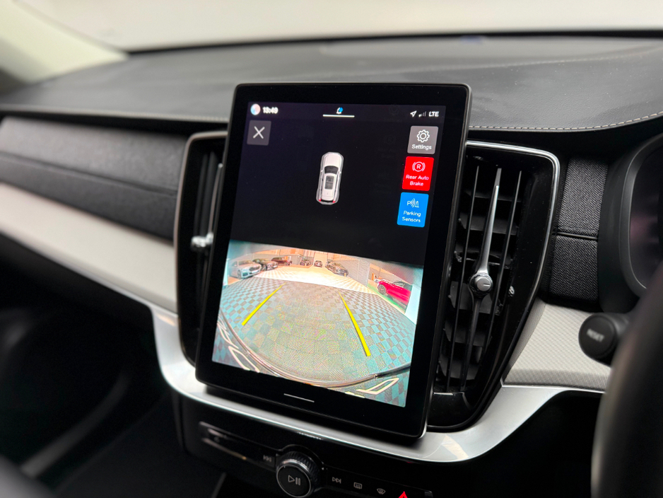 2025 Volvo XC90 - image 15