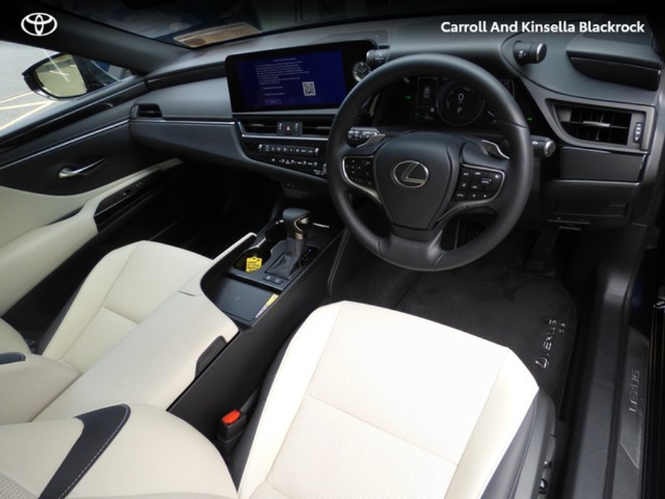 2023 Lexus ES 300 H Hybrid Dynamic €44,950